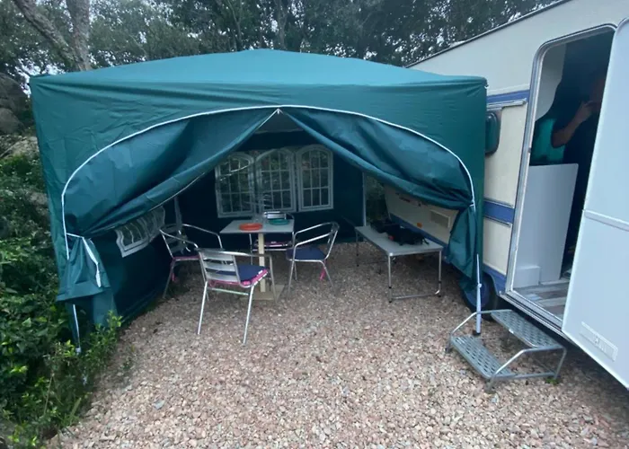 Camping Individuel Dans La Maquis Corse